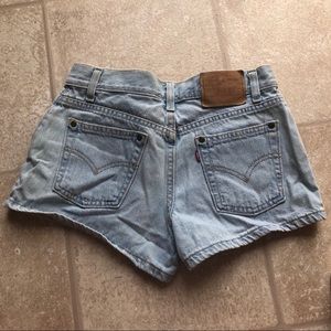 Light Wash Vintage Levi Shorts